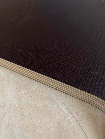 Sklejka antypoślizgowa 1500x750 18 mm wodoodporna